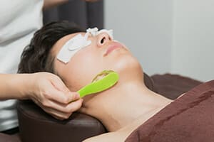 皮脂等のふき取り・ジェル塗付